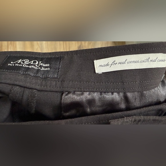 Not Your Daughters Jeans Classic Trouser Black Size 4 NWT - Picture 4 of 6